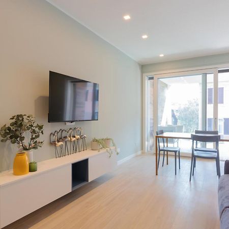 Exclusive Terrace Garden View - 15 Min From Duomo Apartment Milan Luaran gambar